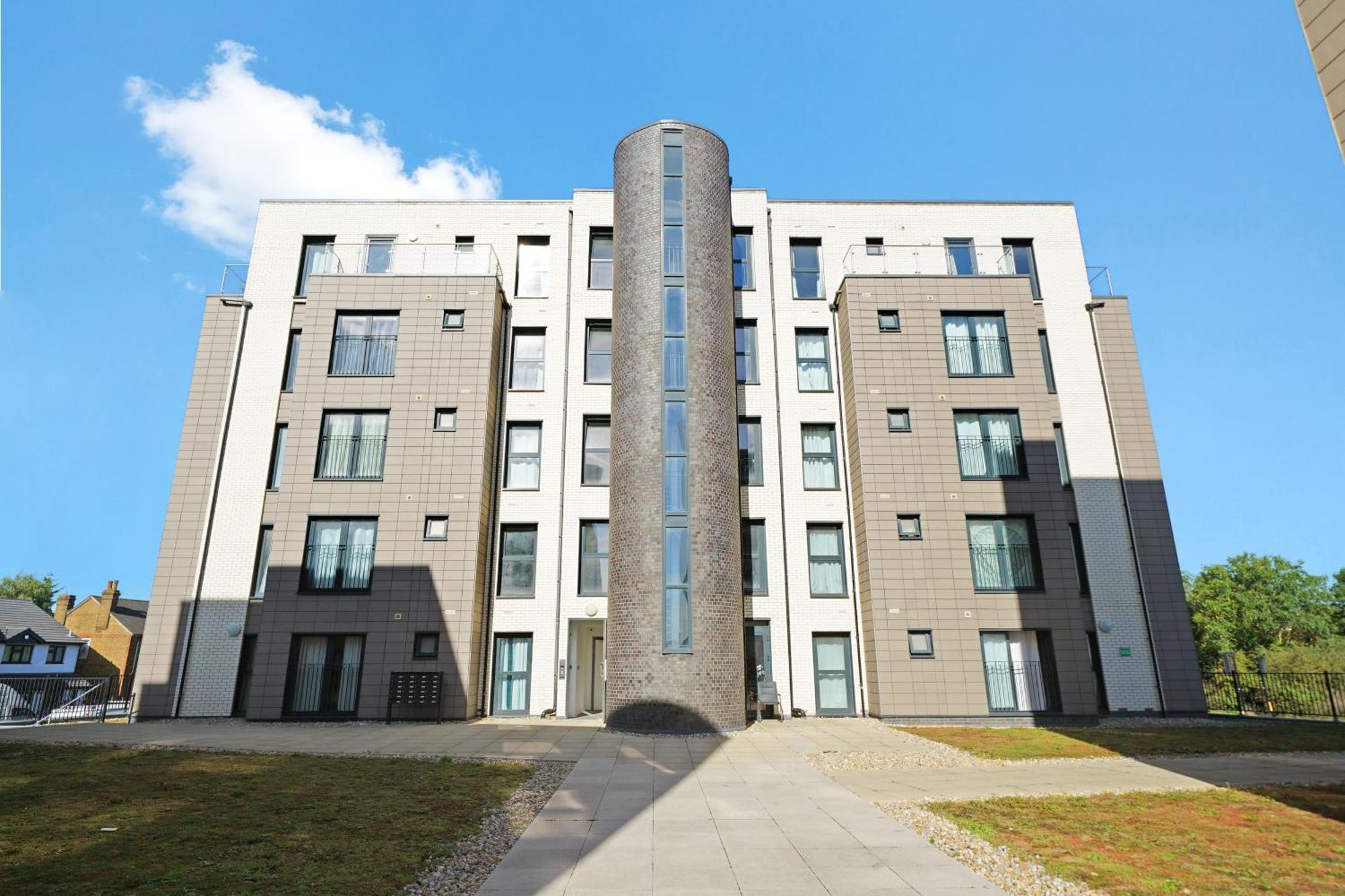 Modern Apartments With Free Parking Near Heathrow Colnbrook Exterior foto